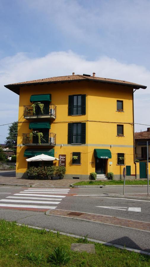 Hotel Del Corso Borgomanero Buitenkant foto
