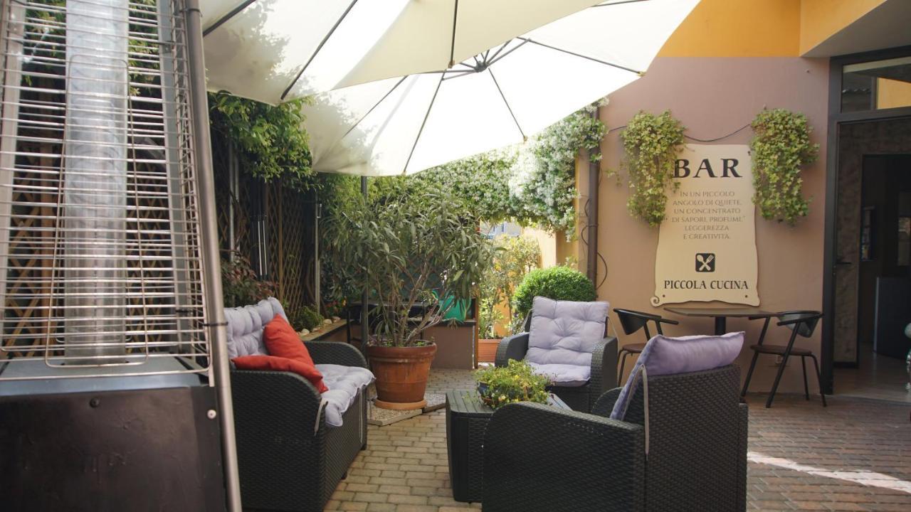 Hotel Del Corso Borgomanero Buitenkant foto