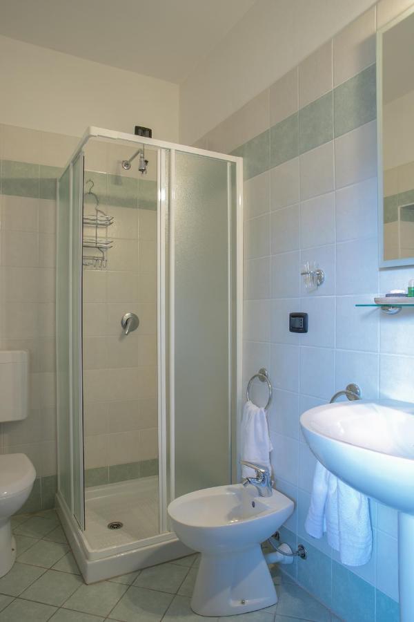 Hotel Del Corso Borgomanero Buitenkant foto
